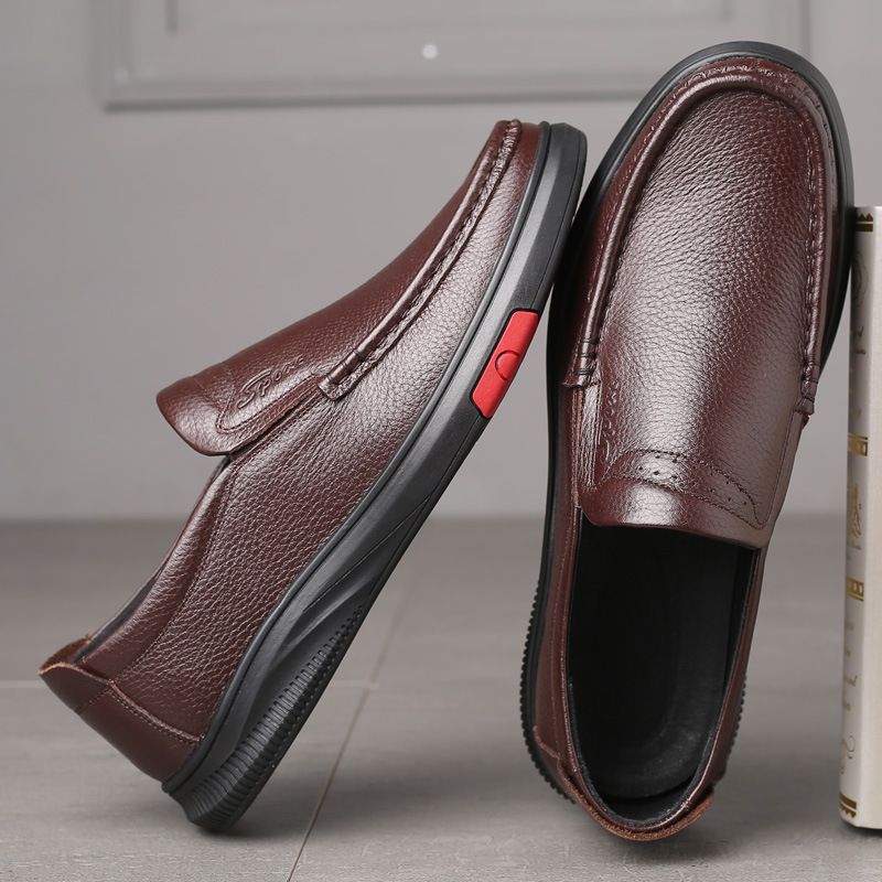 2022 Hösten Mäns Varma Fleeceskor Läder Fashion Business Slip-on Skor Andas Bekväma Pappa