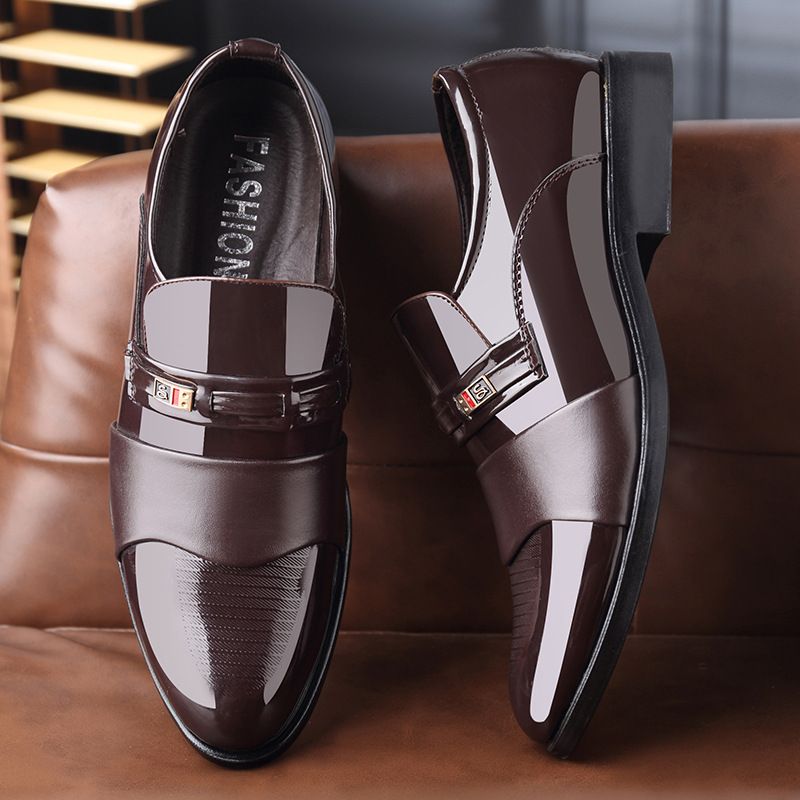 Brittiskt Mode Herrskor Glänsande Business Casual Läderskor Enkla Lackläder Set Fot